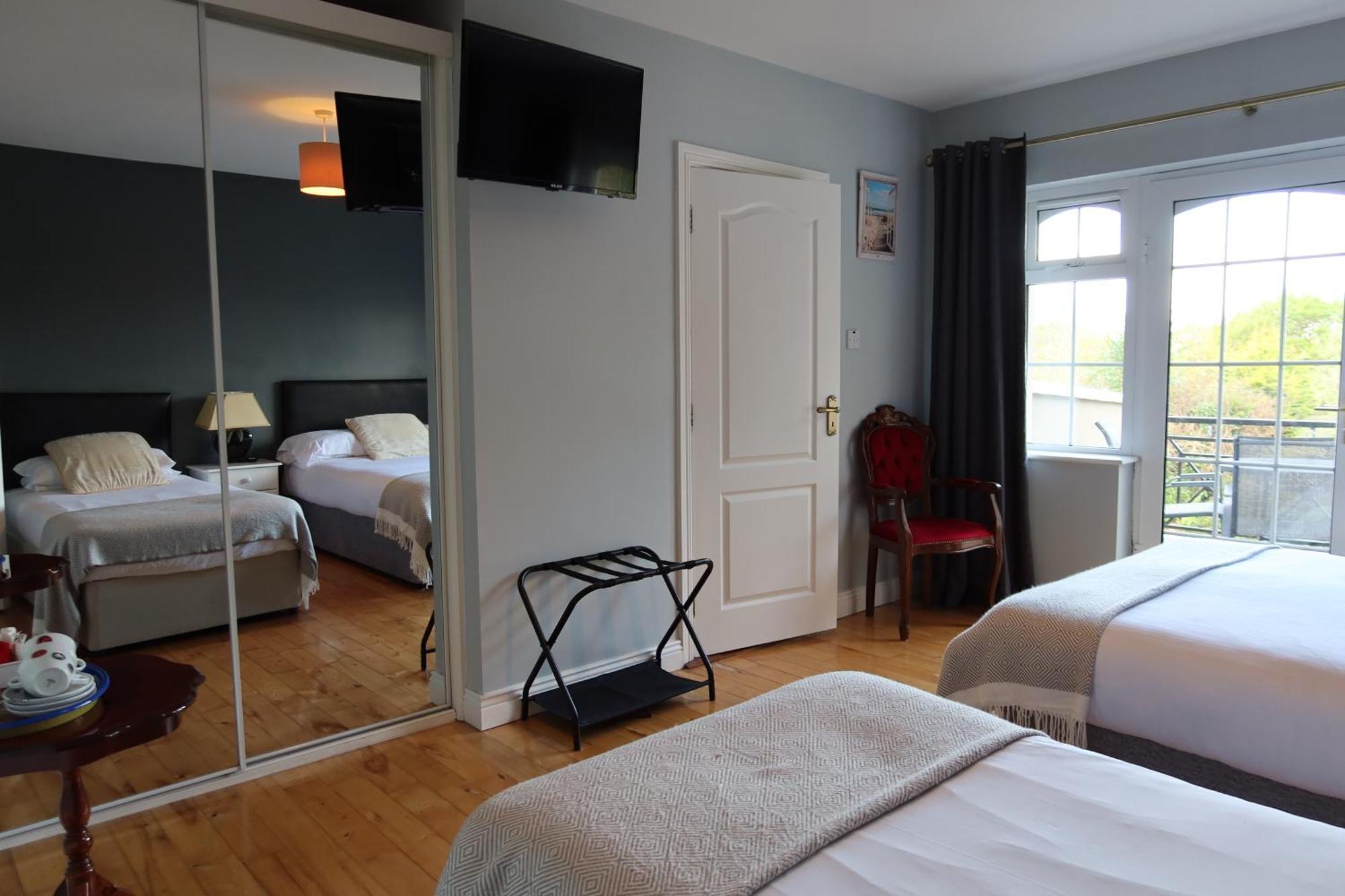 Woodville Lodge Guesthouse Killarney Dış mekan fotoğraf