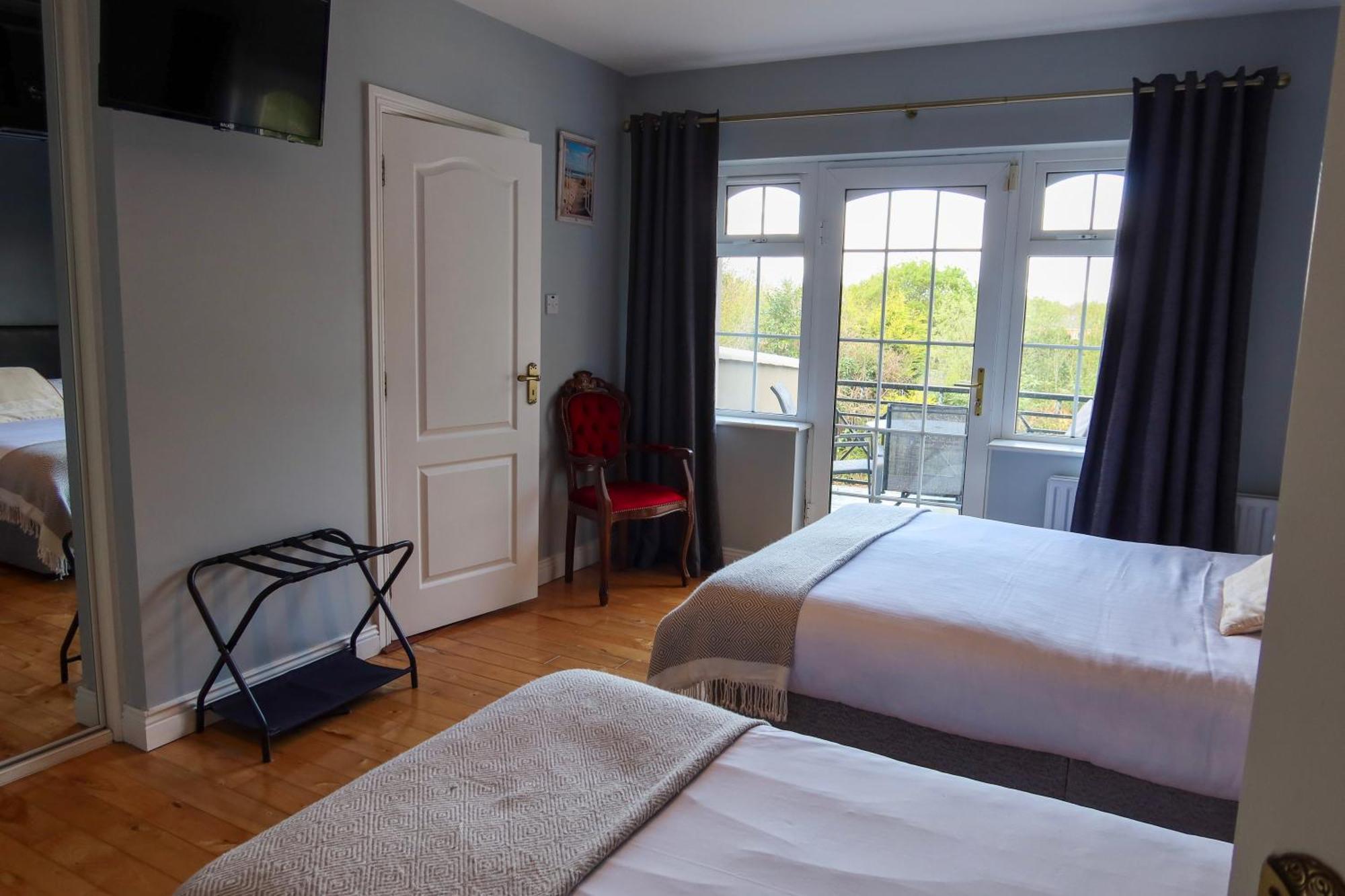 Woodville Lodge Guesthouse Killarney Dış mekan fotoğraf