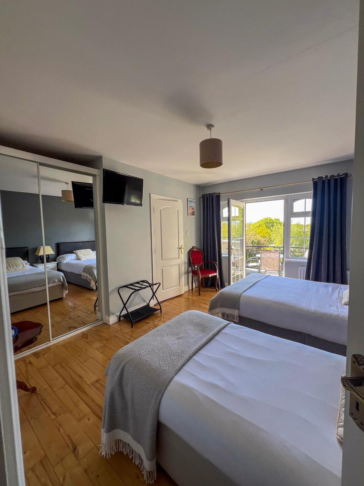 Woodville Lodge Guesthouse Killarney Dış mekan fotoğraf