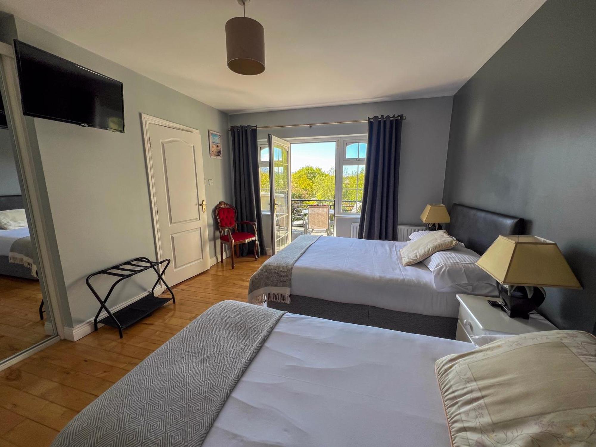 Woodville Lodge Guesthouse Killarney Dış mekan fotoğraf